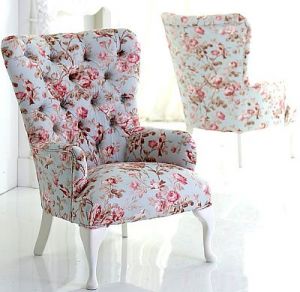 Beautiful floral prints - www.myLusciousLife.com - morning-chair.jpg